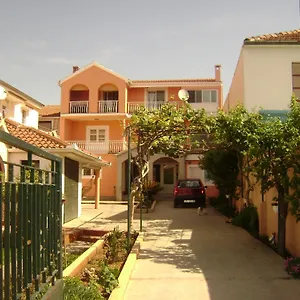 Apartament Tutina 